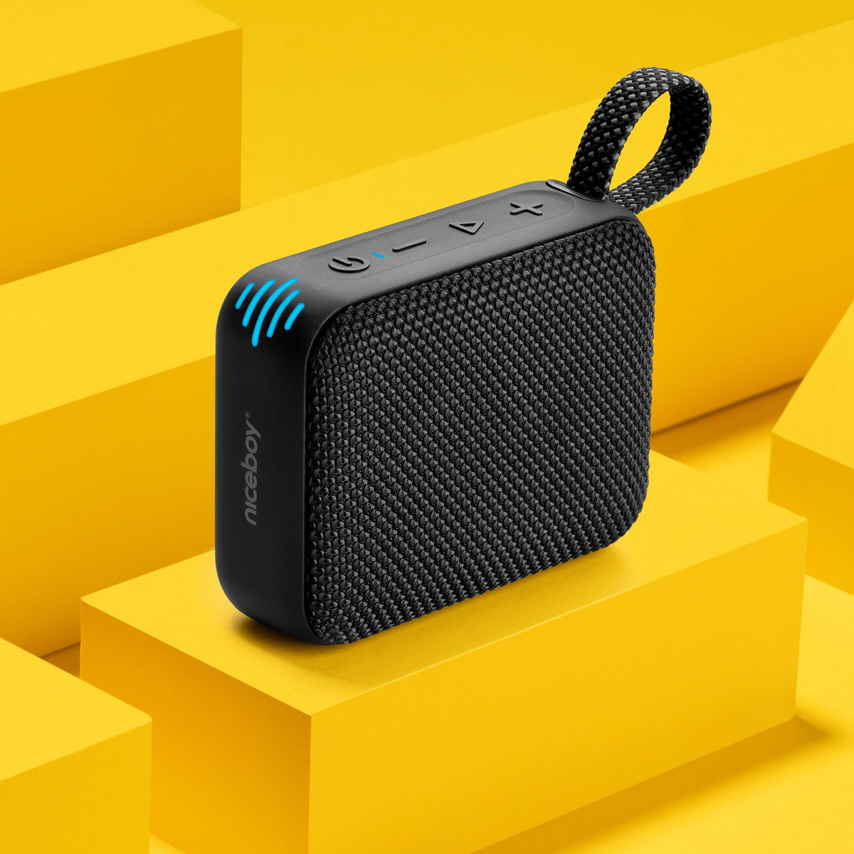 Atom 4 Black