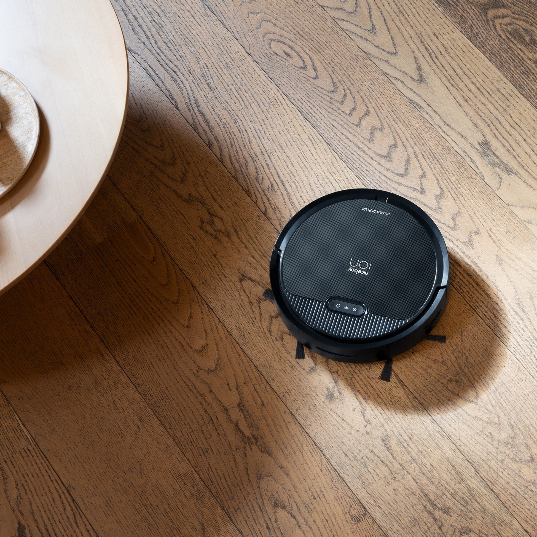 Charles i3 Plus Black